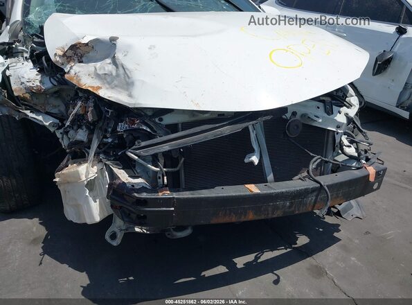 2T1BURHE0HC907415 2017 TOYOTA COROLLA White Instrument cluster view