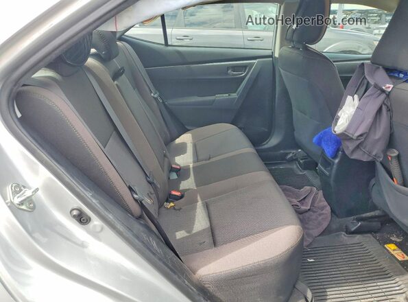 2T1BURHE0JC020905 2018 TOYOTA LL Silver Widok tylnych siedzeń