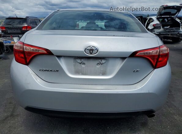 2T1BURHE0JC020905 2018 TOYOTA LL Silver Widok z tyłu