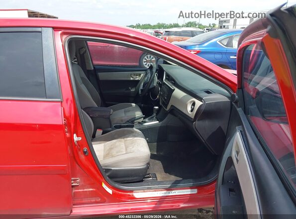 2T1BURHE0JC098472 2018 TOYOTA COROLLA Red Front interior view
