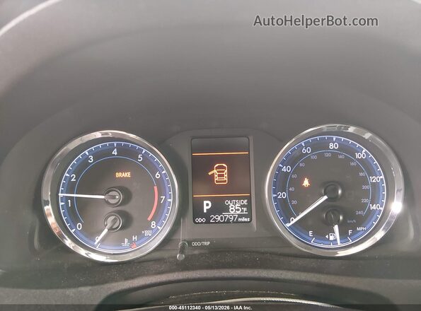 2T1BURHE0JC966034 2018 TOYOTA COROLLA Белый 