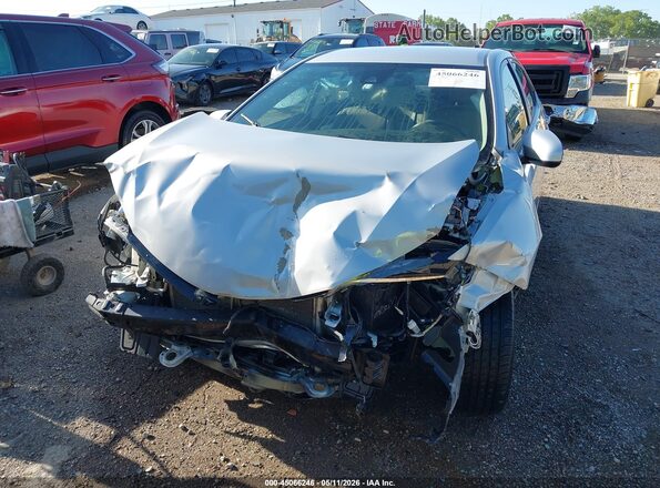 2T1BURHE1HC893878 2017 TOYOTA LL Silver Vista del cuadro de instrumentos