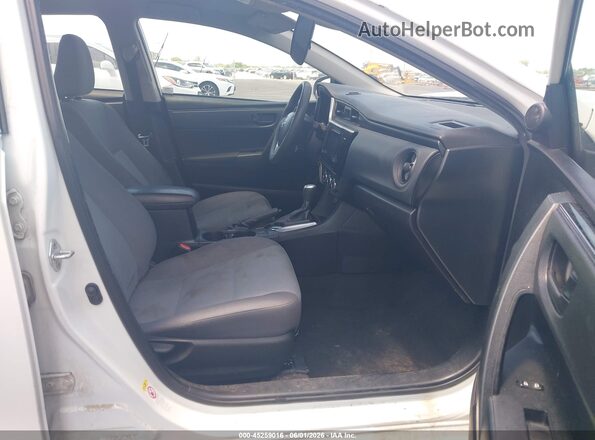 2T1BURHE1HC924269 2017 TOYOTA COROLLA Белый Вид салона спереди
