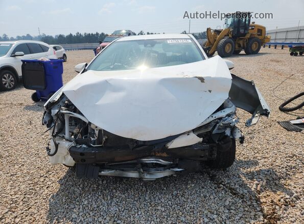2T1BURHE1JC082765 2018 TOYOTA COROLLA Белый Вид спереди
