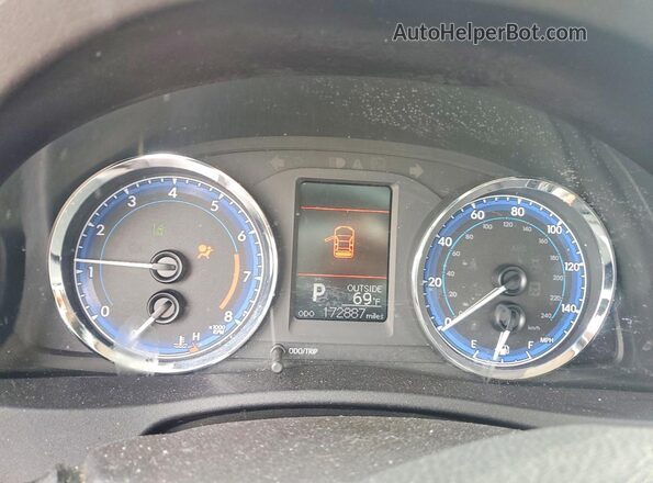 2T1BURHE2HC796561 2017 TOYOTA LL Silver Вид щитка приладів