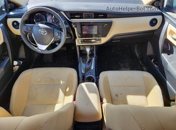 2T1BURHE3HC880484 2017 TOYOTA LL Burgundy Вид панелі приладів
