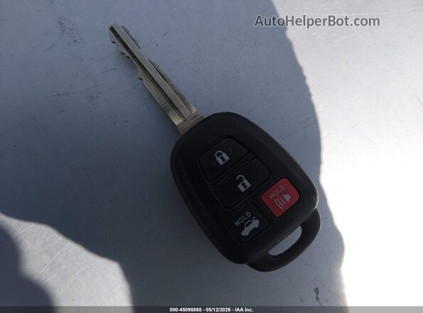 2T1BURHE3JC041425 2018 TOYOTA LL Silver Вид панелі приладів