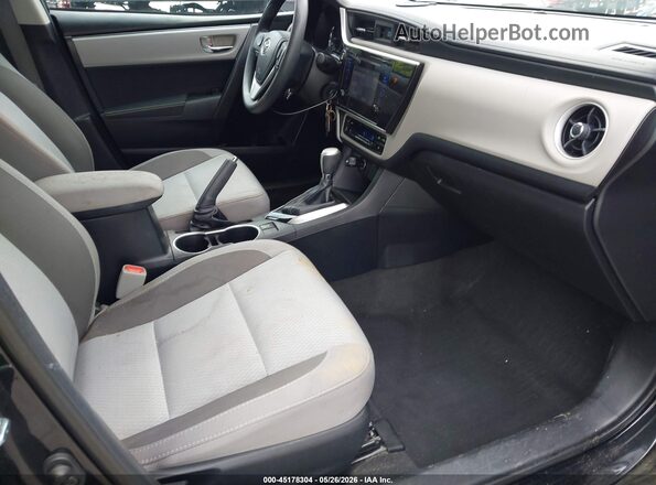 2T1BURHE3JC103213 2018 TOYOTA COROLLA Черный Вид салона спереди