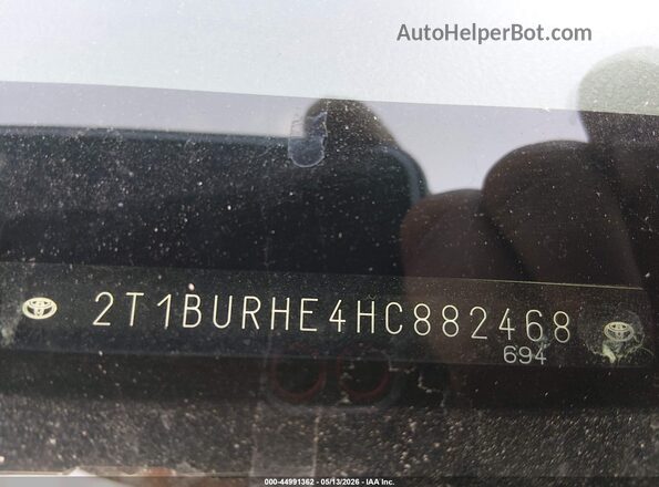 2T1BURHE4HC882468 2017 TOYOTA LL Silver ძრავის განყოფილების ხედი