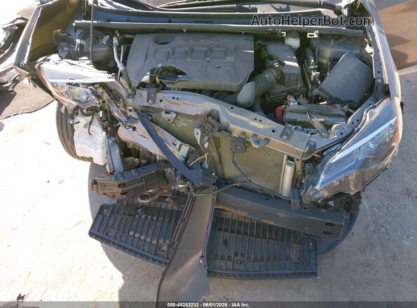 2T1BURHE4JC000592 2018 TOYOTA COROLLA Серый Вид сзади