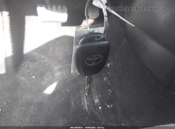 2T1BURHE4JC064664 2018 TOYOTA LL Синий Вид панели приборов