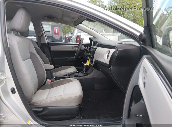 2T1BURHE4JC991129 2018 TOYOTA COROLLA Silver წინა სალონის ხედი