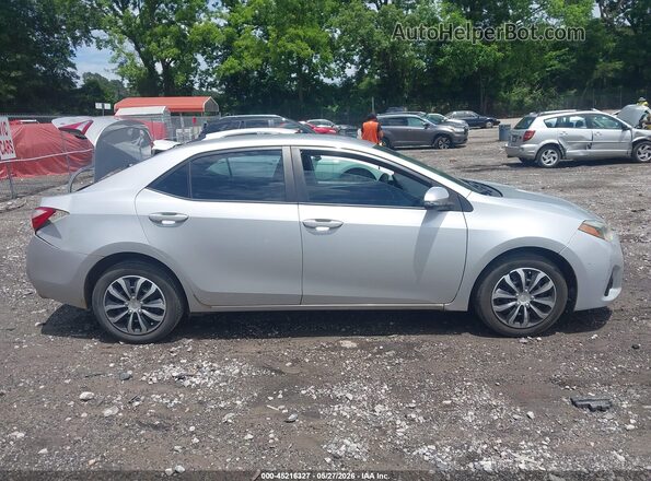 2T1BURHE5GC615953 2016 TOYOTA COROLLA Silver Widok wnętrza z tyłu