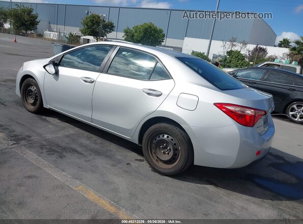 2T1BURHE5JC017577 2018 TOYOTA COROLLA Silver 