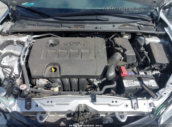 2T1BURHE5JC017577 2018 TOYOTA COROLLA Silver 