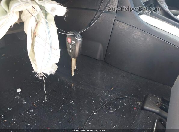 2T1BURHE5KC165956 2019 TOYOTA COROLLA Silver Widok deski rozdzielczej