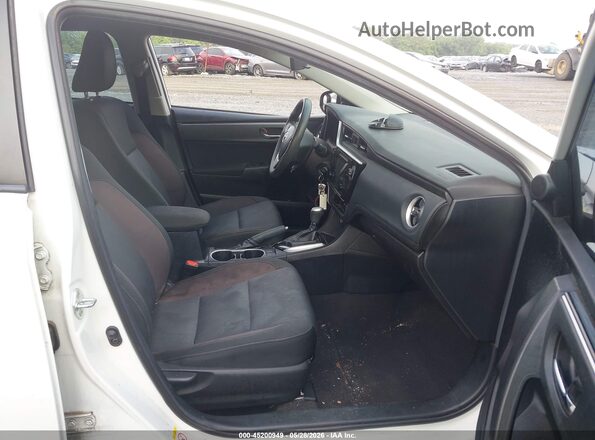 2T1BURHE6JC991245 2018 TOYOTA COROLLA White წინა სალონის ხედი
