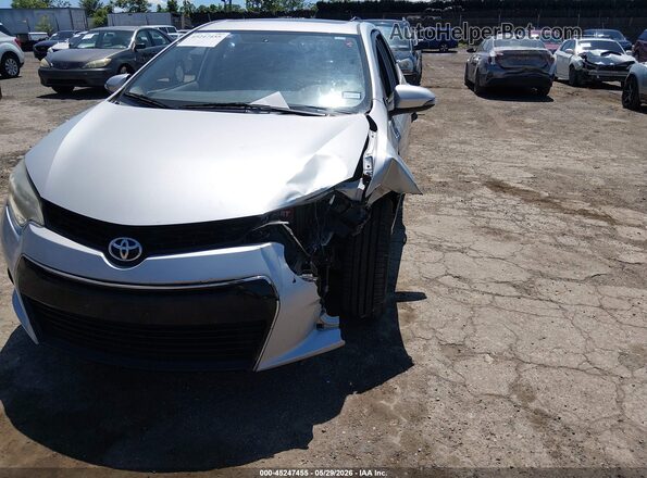 2T1BURHE7GC492401 2016 TOYOTA COROLLA Silver Widok z przodu