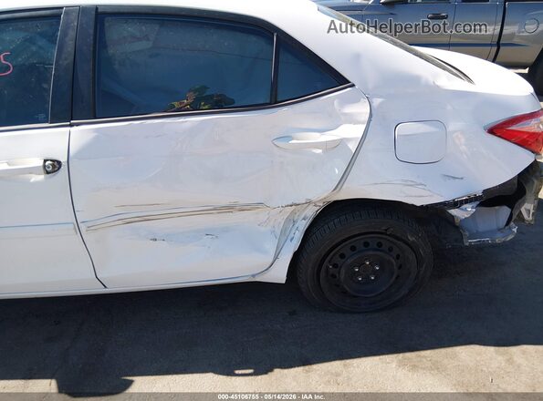 2T1BURHE7HC833006 2017 TOYOTA COROLLA Белый Вид спереди