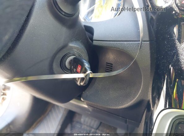 2T1BURHE7HC880987 2017 TOYOTA LL Silver წინა პანელის ხედი