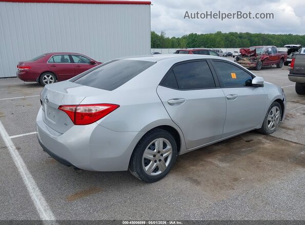 2T1BURHE7JC069955 2018 TOYOTA LL Silver Tył prawy