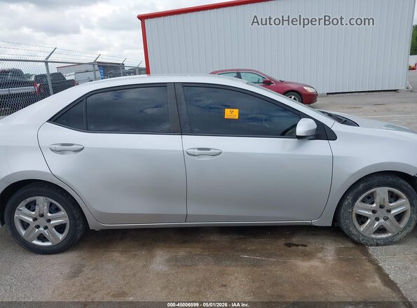 2T1BURHE7JC069955 2018 TOYOTA LL Silver Widok wnętrza z tyłu