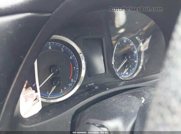 2T1BURHE7JC069955 2018 TOYOTA LL Silver Widok tylnych siedzeń