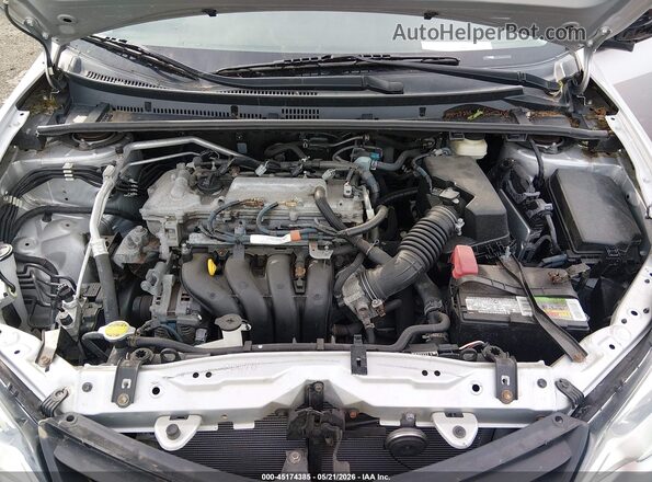 2T1BURHE8GC659428 2016 TOYOTA COROLLA Серебряный Вид сзади