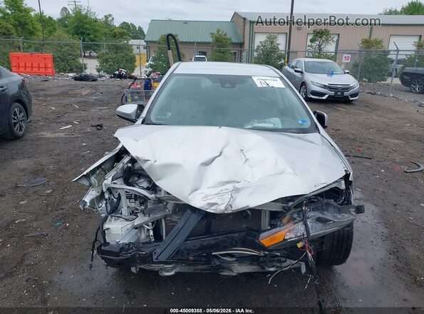 2T1BURHE8HC879525 2017 TOYOTA LL Silver 