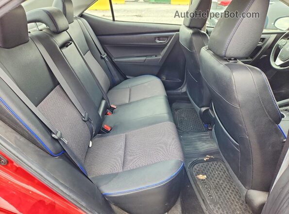 2T1BURHE8JC021106 2018 TOYOTA LL Red Vista de los asientos traseros