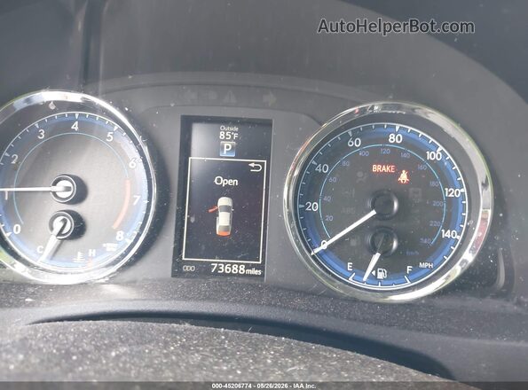 2T1BURHE8JC031148 2018 TOYOTA COROLLA Black Widok tylnych siedzeń