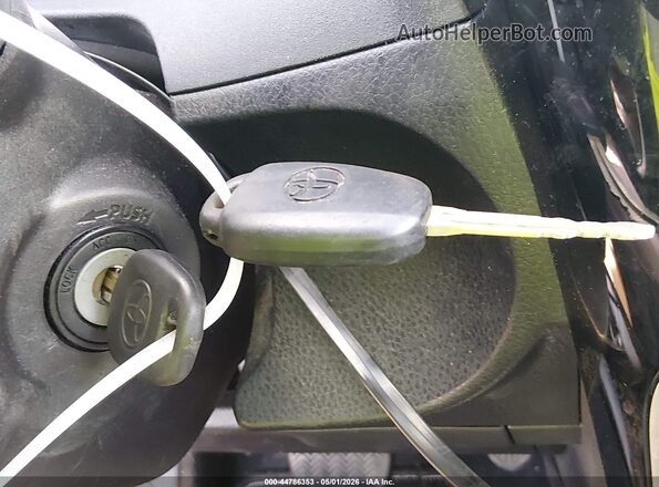2T1BURHE8JC067275 2018 TOYOTA LL Серебряный Вид панели приборов