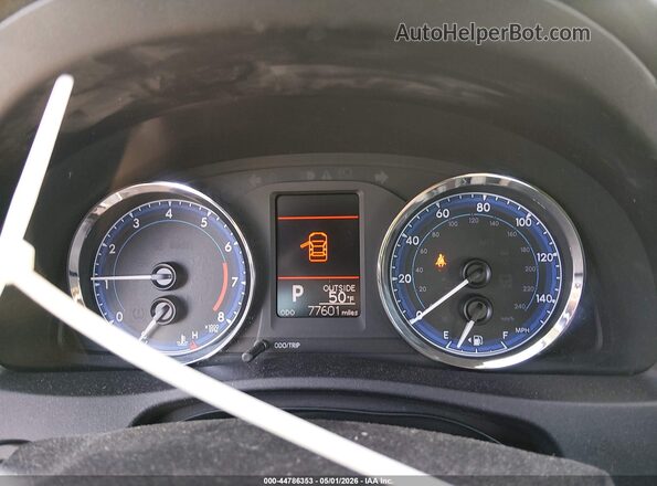 2T1BURHE8JC067275 2018 TOYOTA LL Серебряный Вид задних сидений