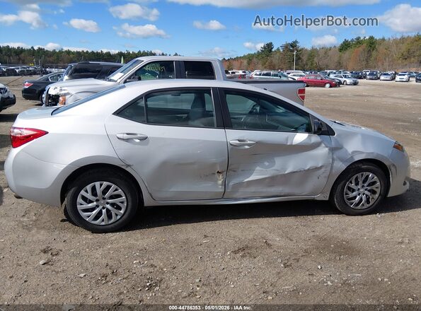 2T1BURHE8JC067275 2018 TOYOTA LL Серебряный Вид задней части салона