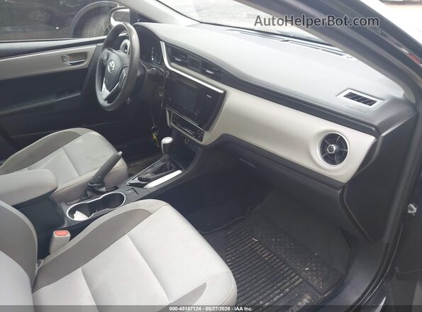 2T1BURHE9HC802713 2017 TOYOTA COROLLA Черный Вид салона спереди