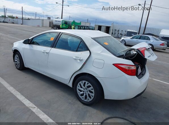 2T1BURHE9JC037945 2018 TOYOTA LL White 