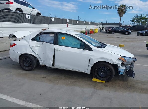 2T1BURHE9JC037945 2018 TOYOTA LL White 