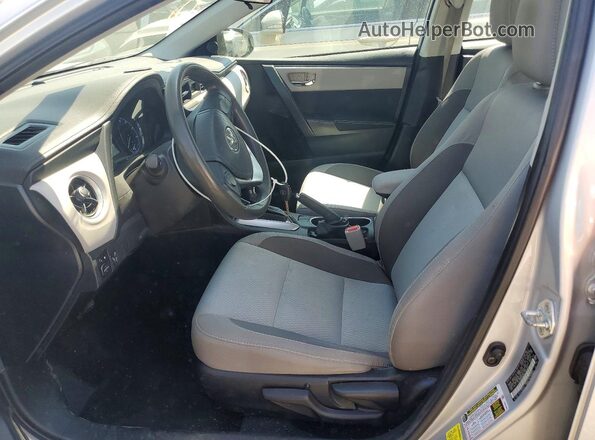 2T1BURHE9JC983561 2018 TOYOTA LL Silver Սալոնի դիմացի տեսք