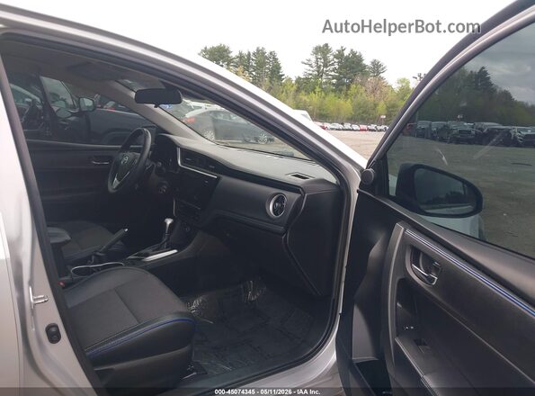 2T1BURHEXHC826941 2017 TOYOTA LL Silver Front interior view