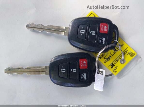 2T1BURHEXHC867084 2017 TOYOTA COROLLA Silver Vista del salpicadero