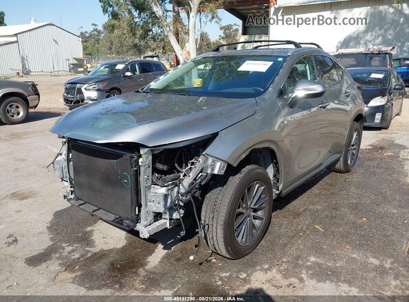 2T2ADCAZ0SC030739 2025 LEXUS NX 250 Silver Vista tres cuartos delantera izquierda