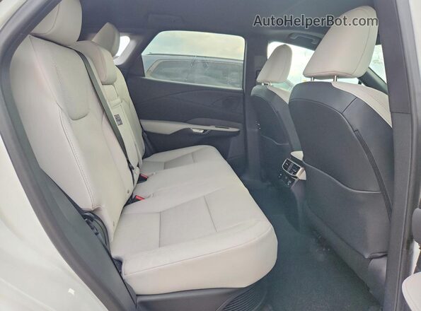 2T2BBMCA8SC100186 2025 LEXUS RX White Rear interior view