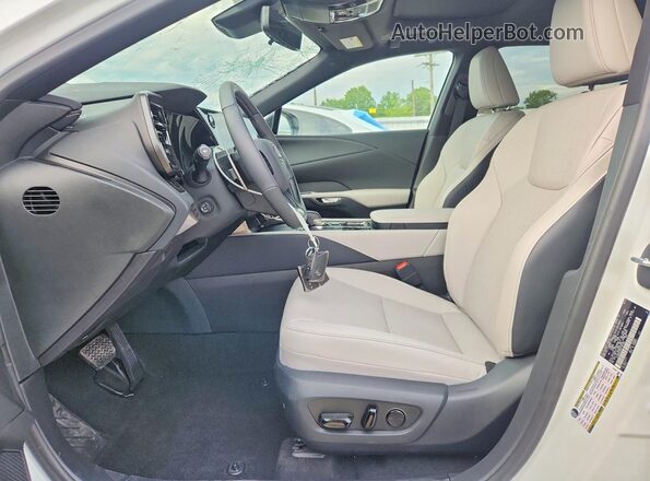 2T2BBMCA8SC100186 2025 LEXUS RX White Front interior view