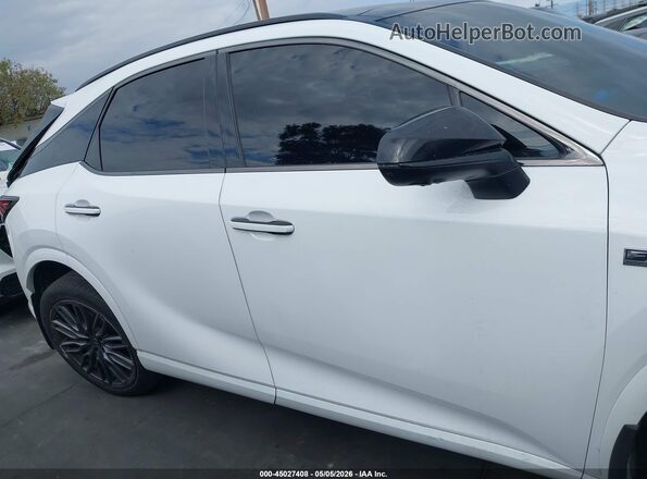 2T2BCMEA7PC002820 2023 LEXUS RX 500H White 