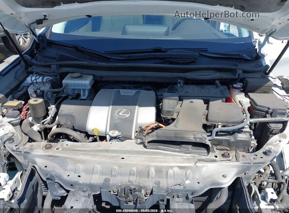 2T2BGMCA1JC020437 2018 LEXUS RX 450H Белый Вид сзади