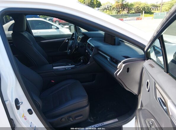 2T2BGMCA6JC022572 2018 LEXUS RX 450H Белый Вид салона спереди