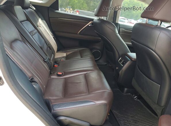2T2BZMCA1HC128822 2017 LEXUS RX White Вид задньої частини салону