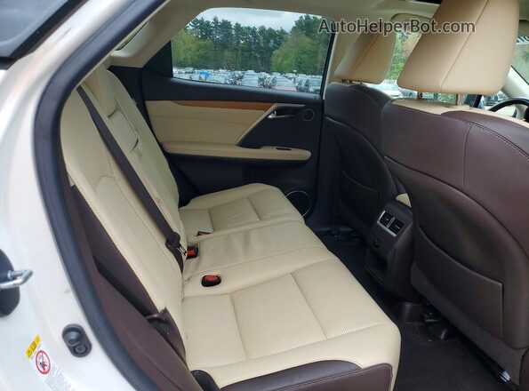 2T2BZMCA6KC202176 2019 LEXUS RX White Vista interior trasera