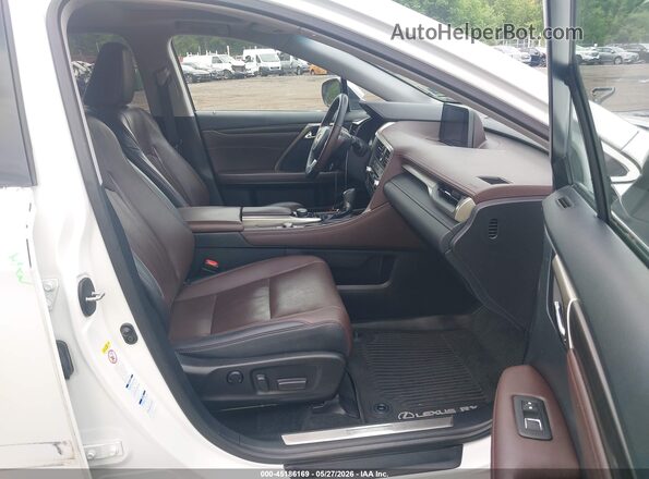 2T2BZMCA8HC127070 2017 LEXUS RX 350 White Front interior view