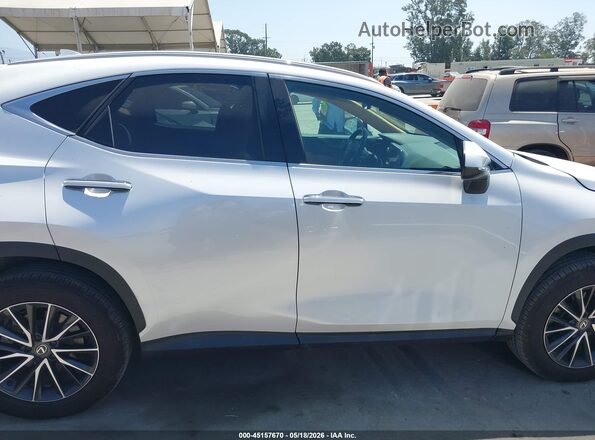2T2GDCAZ4RC012524 2024 LEXUS NX 250 White Vista interior trasera